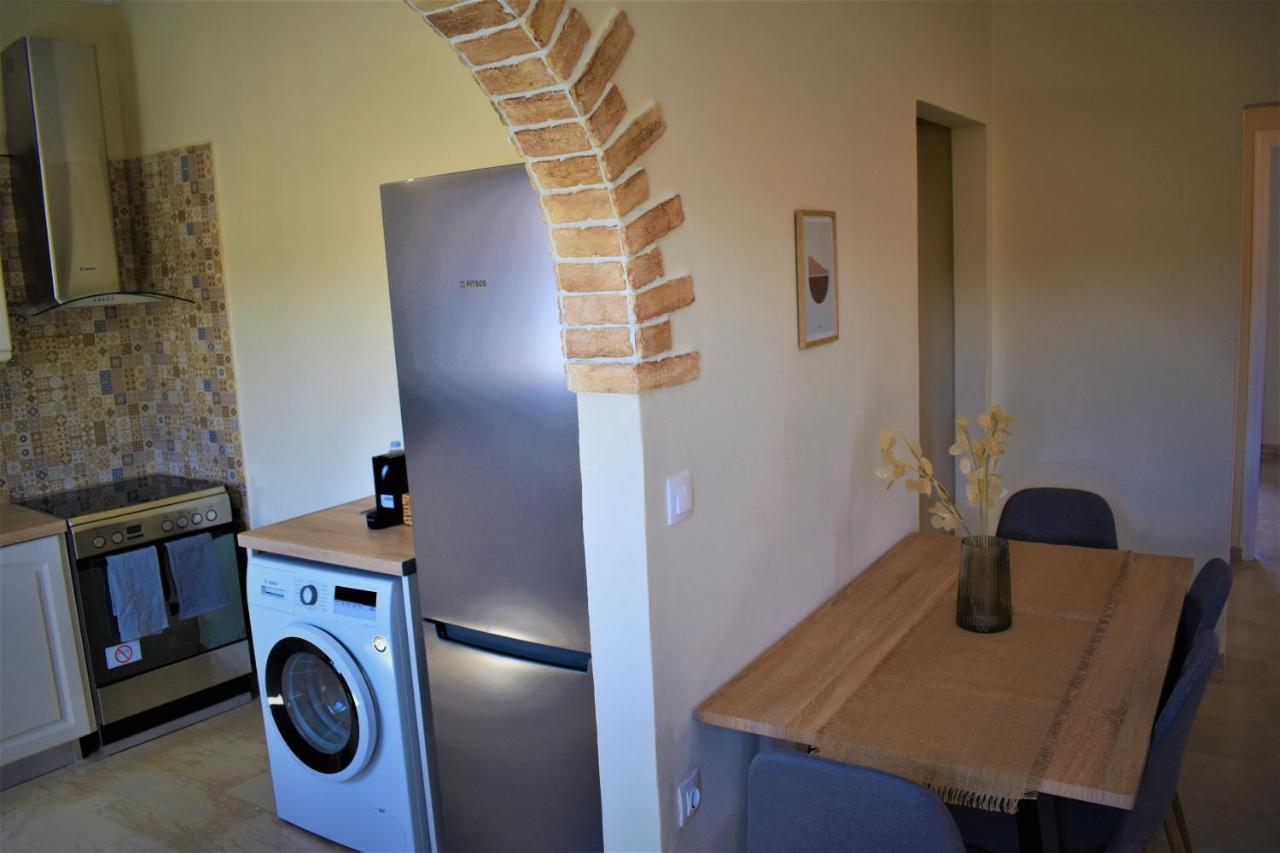 קונטואקלי Christina'S Apartment מראה חיצוני תמונה